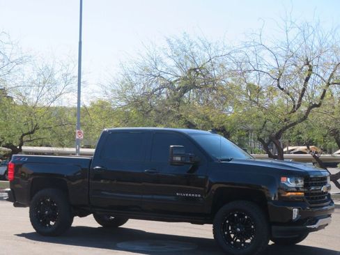 Used 2018 Chevrolet Silverado 1500 LT w/ All Star Edition image 4