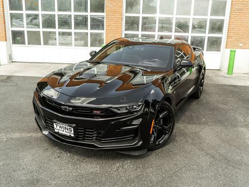 Used 2022 Chevrolet Camaro SS RWD image 2