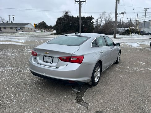 Used 2022 Chevrolet Malibu LS image 5
