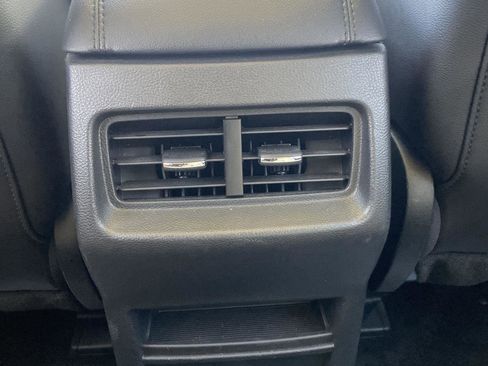 Used 2020 Ford Edge SEL FWD image 23