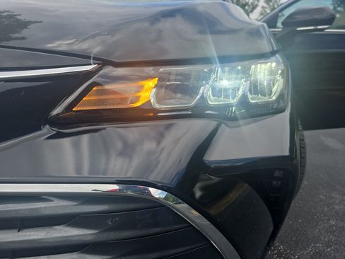 Used 2022 Toyota Avalon XLE w/ Moonroof Package FWD image 31