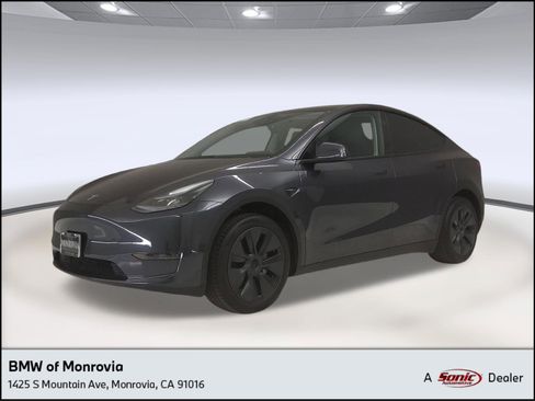 Used 2024 Tesla Model Y Long Range image 1