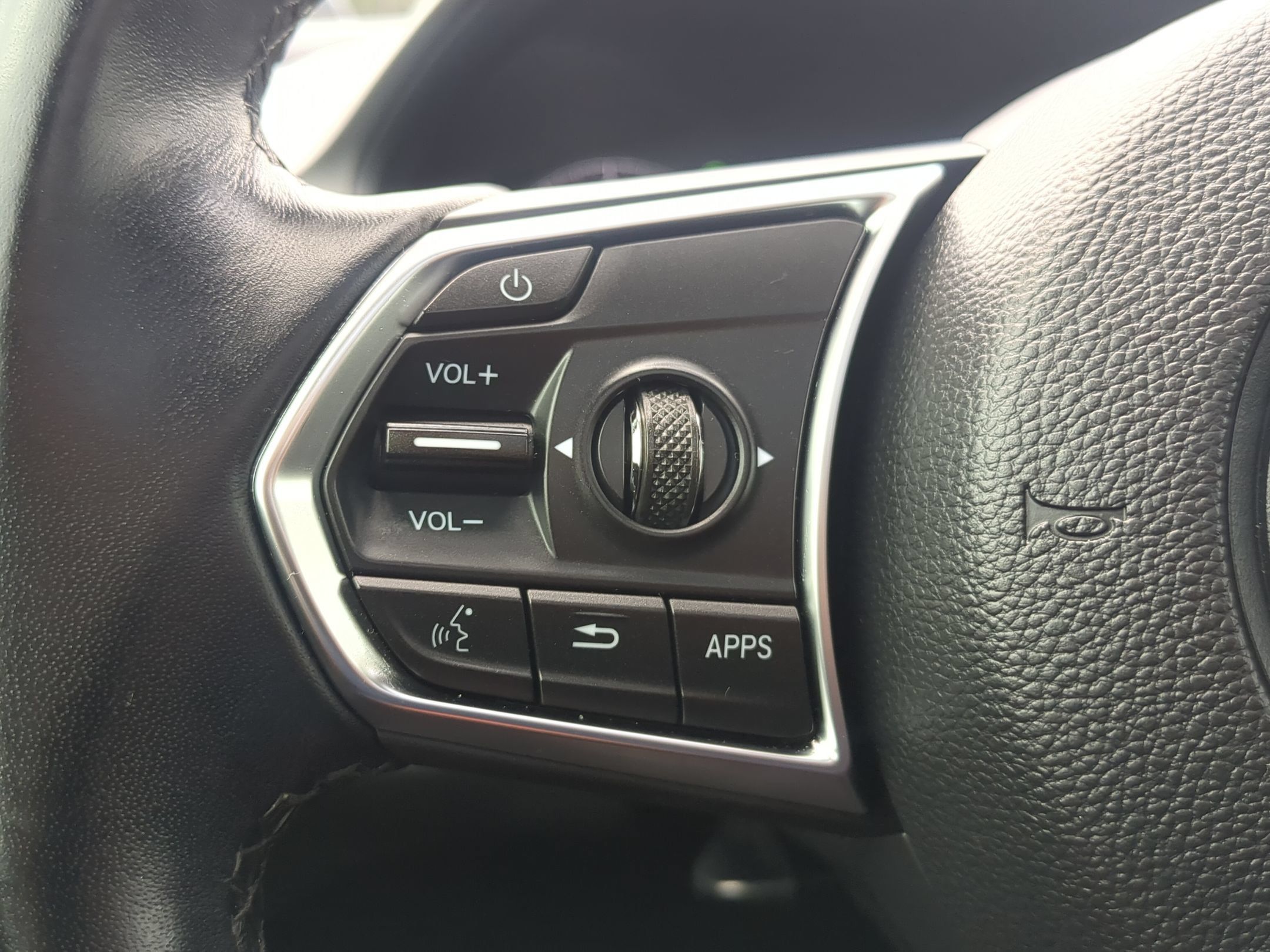 Used 2024 Acura RDX SH-AWD image 22
