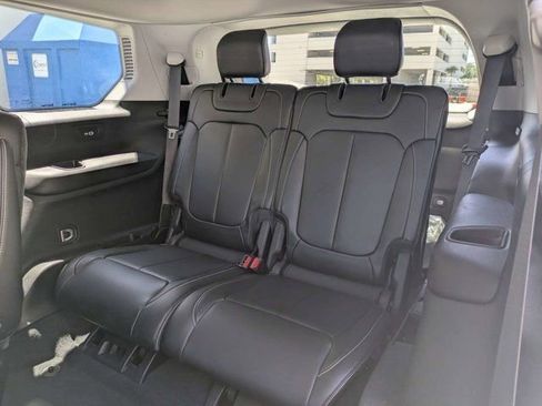 Used 2021 Jeep Grand Cherokee L Limited AWD/4WD image 15