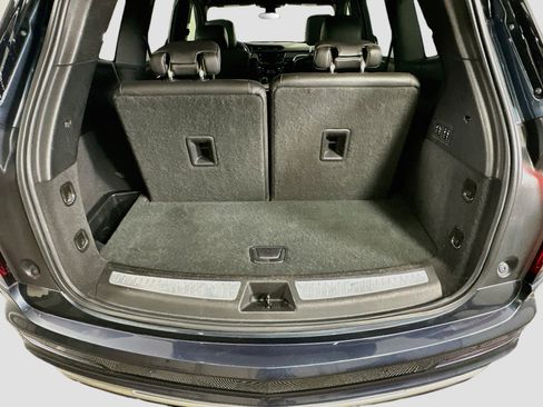 Used 2020 Cadillac XT6 Premium Luxury FWD image 31