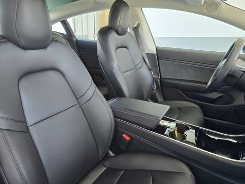 Used 2018 Tesla Model 3 Long Range RWD image 7