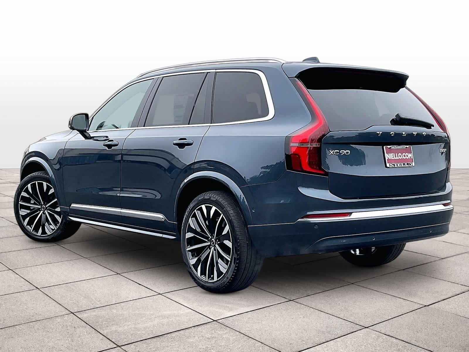 New 2026 Volvo XC90 B5 Plus w/ Protection Package AWD/4WD image 3