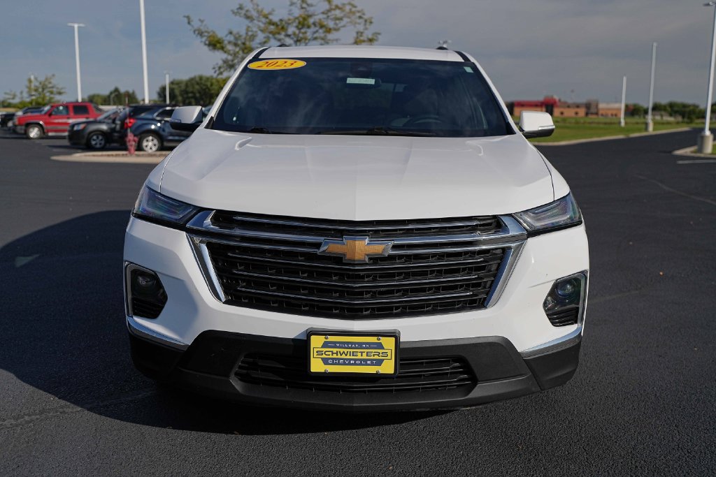 Used 2023 Chevrolet Traverse LT w/ LPO, Floor Liner Package AWD/4WD image 2