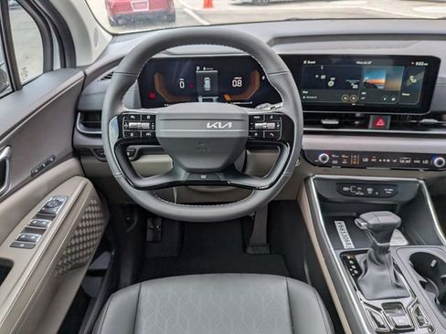 New 2027 Kia Carnival EX FWD image 19