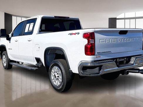 Used 2025 Chevrolet Silverado 2500 LT w/ Convenience Package image 4