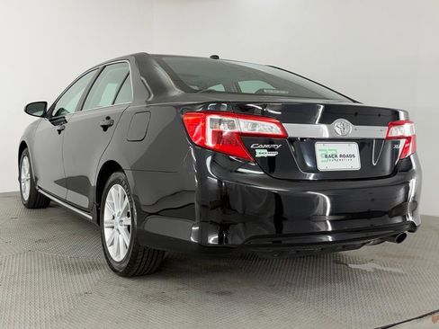 Used 2012 Toyota Camry XLE w/ Leather Pkg FWD image 7