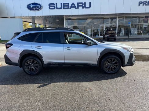 Used 2023 Subaru Outback Onyx Edition image 2