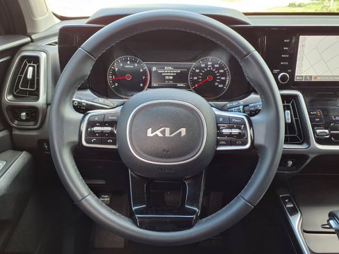Used 2023 Kia Sorento S FWD image 22