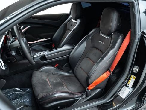Used 2018 Chevrolet Camaro ZL1 RWD image 19