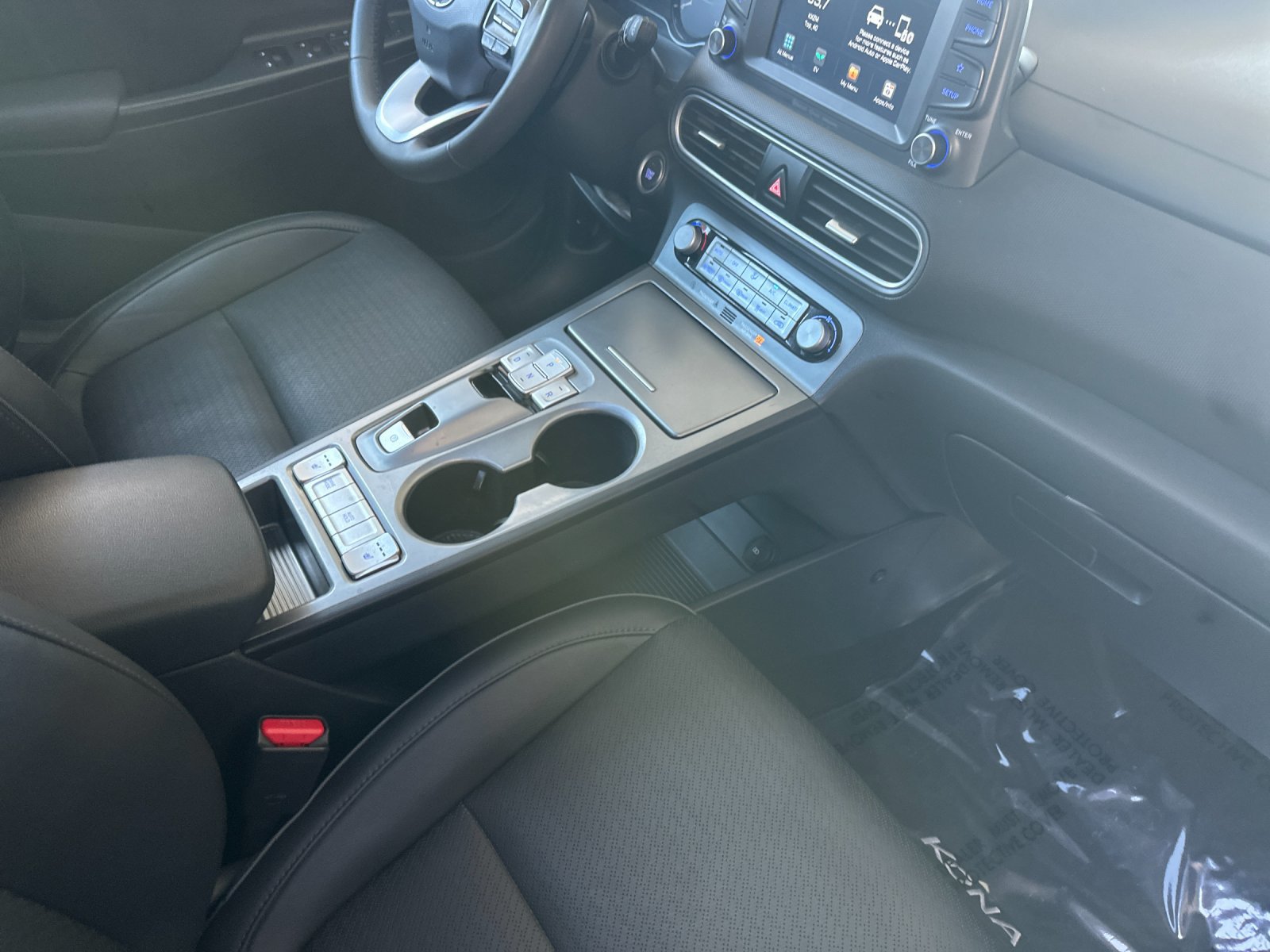 Used 2021 Hyundai Kona Limited w/ Cargo Package FWD image 16