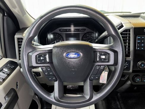 Used 2022 Ford F250 XL w/ Power Equipment Group image 18