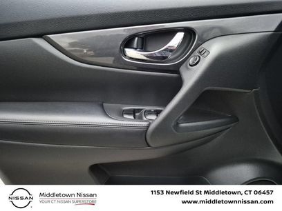 Used 2018 Nissan Rogue SV
