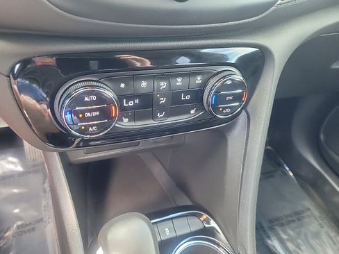 Used 2023 Buick Encore GX Select image 20