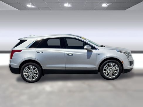 Used 2018 Cadillac XT5 Premium Luxury AWD/4WD image 7