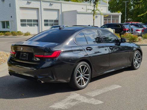 Used 2019 BMW 330i xDrive Sedan w/ Premium Package AWD/4WD image 3