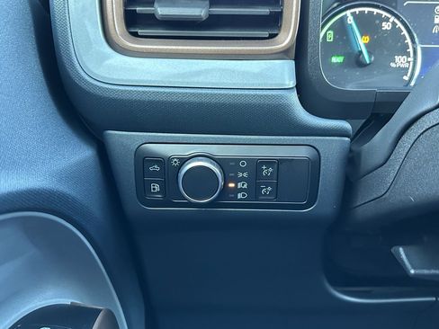 Used 2024 Ford Maverick Lariat image 35