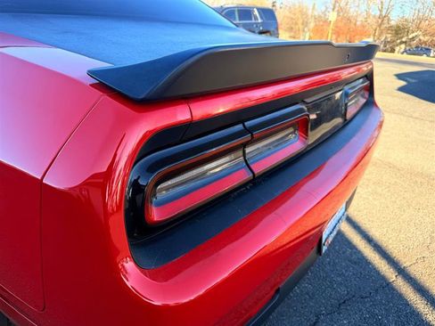 Used 2018 Dodge Challenger T/A image 9