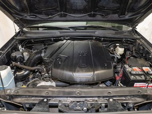 Used 2015 Toyota Tacoma PreRunner image 17