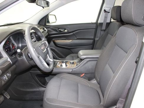 Used 2022 GMC Acadia SLE w/ Driver Convenience Package image 17