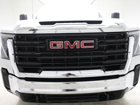 Used 2025 GMC Sierra 2500 Pro AWD/4WD image 8