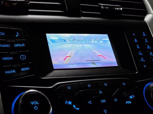 Used 2015 Ford Fusion SE image 30