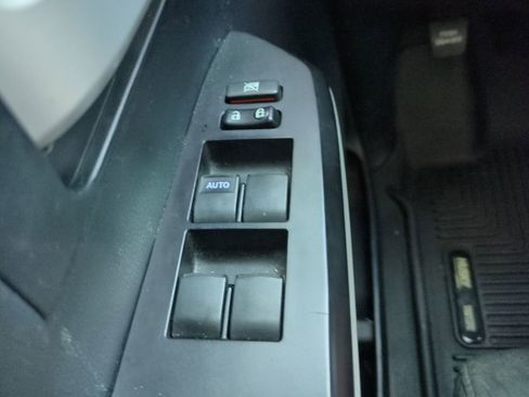 Used 2016 Toyota Tundra SR5 w/ SR5 Upgrade Package image 22