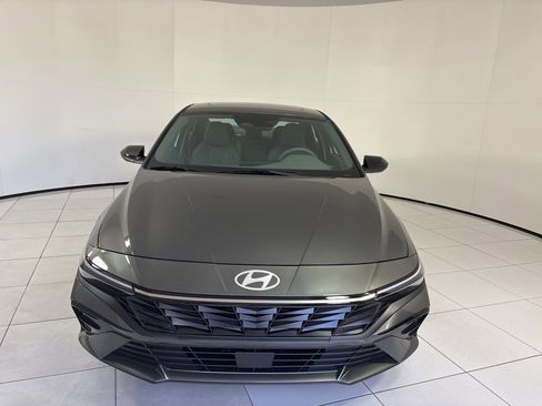 New 2026 Hyundai Elantra SEL Sport Premium FWD image 8