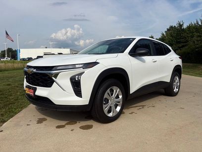 Used 2025 Chevrolet Trax LS
