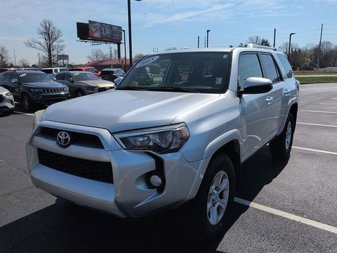 Used 2015 Toyota 4Runner SR5 image 3