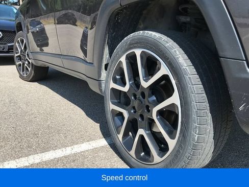 Used 2018 Jeep Compass Limited w/ Navigation Group AWD/4WD image 12