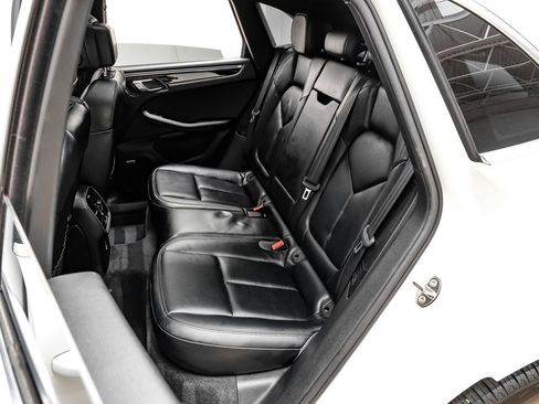 Used 2017 Porsche Macan S image 35