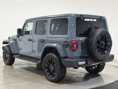 Used 2025 Jeep Wrangler Sahara 4xe image 5