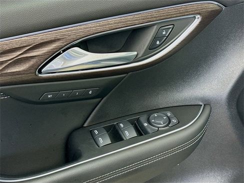 Used 2023 Buick Envision Avenir image 20