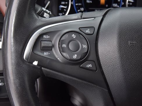 Used 2020 Buick Enclave Avenir w/ Avenir Technology Package image 24