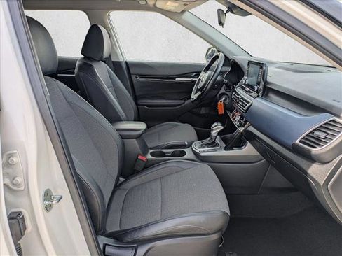 Used 2021 Kia Seltos S image 19