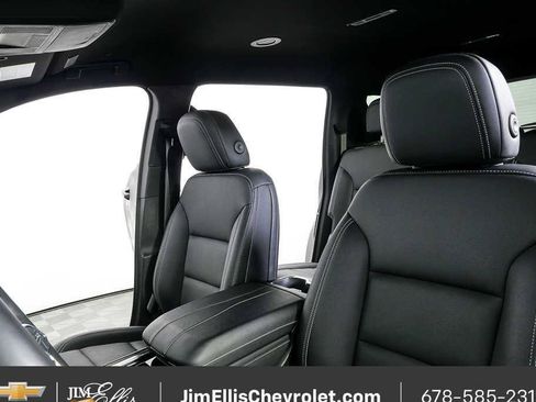 Certified 2025 Chevrolet Traverse LT FWD image 5