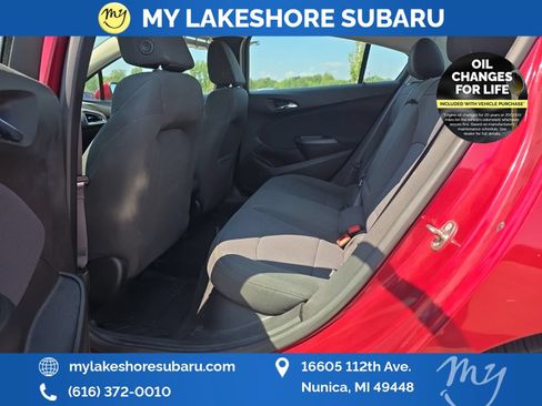 Used 2017 Chevrolet Cruze LT w/ Convenience Package FWD image 19