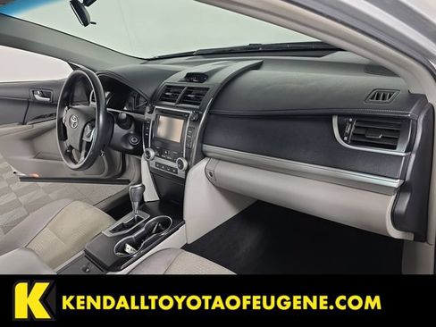 Used 2014 Toyota Camry LE FWD image 18