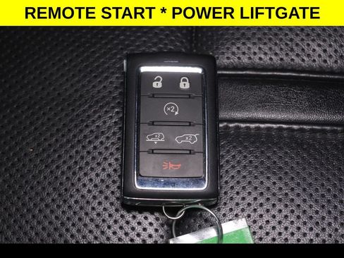 Used 2022 Jeep Wagoneer Series III w/ Flexible Seating Group AWD/4WD image 12