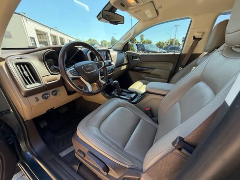 Used 2019 GMC Canyon SLT w/ Driver Alert Package AWD/4WD image 10