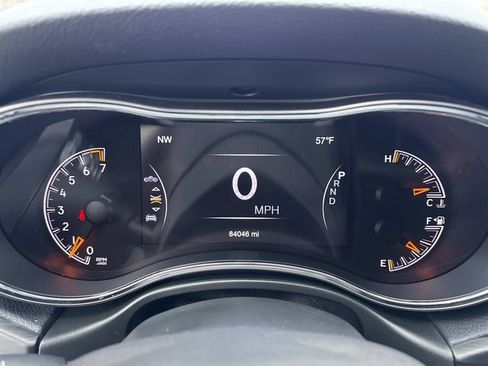 Used 2020 Jeep Grand Cherokee Altitude image 25