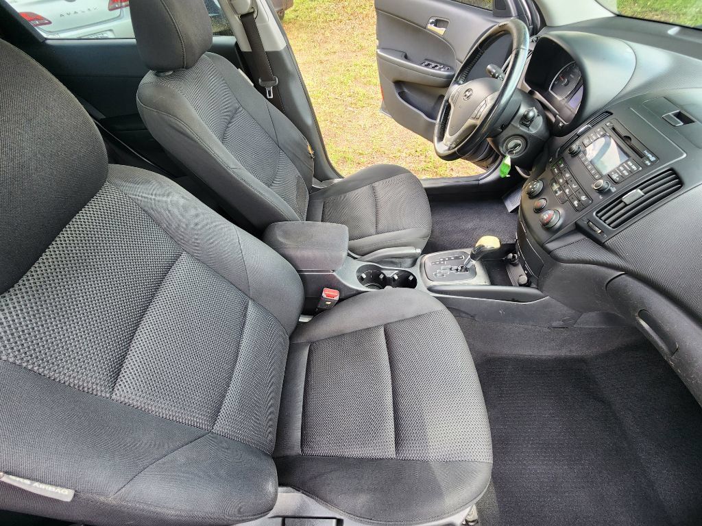 Used 2009 Hyundai Elantra w/ Premium-Sport Pkg 2 FWD image 8