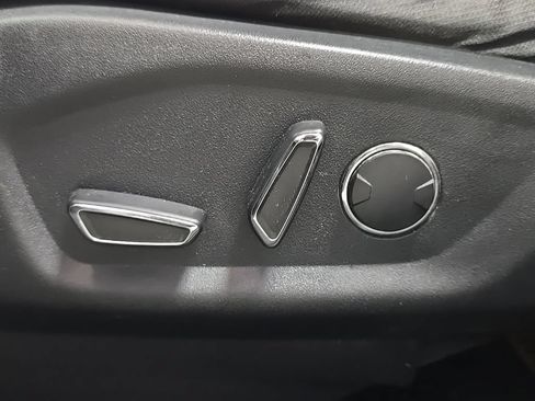 Used 2017 Ford Explorer XLT FWD image 33