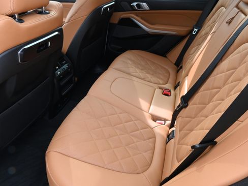 Certified 2025 BMW X5 xDrive40i w/ Premium Package image 11