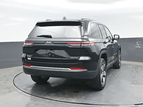 Used 2023 Jeep Grand Cherokee Limited AWD/4WD image 23